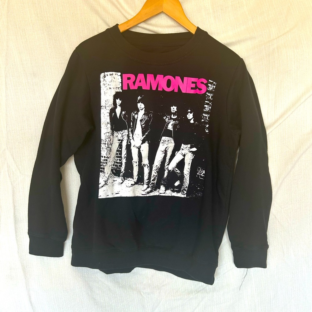 RAMONES black sweatshirt